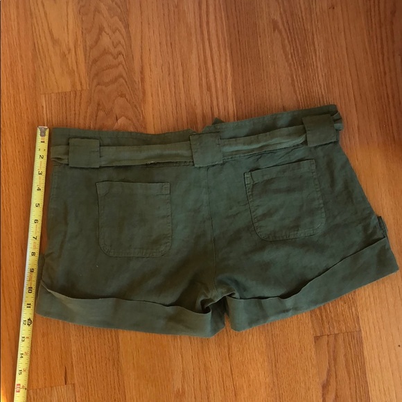 JUICY COUTURE Linen green short shorts tie belt Size 10 pockets cuff - Picture 8 of 9
